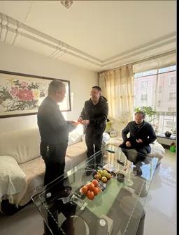 春節(jié)前夕酒泉市國(guó)資委領(lǐng)導(dǎo)看望慰問(wèn)敦煌種業(yè)老干部老黨員、困難職工