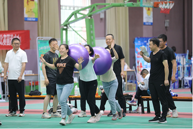 展風(fēng)采 強(qiáng)體魄 助振興 —— 敦煌種業(yè)在市屬國資國企“文旅杯”躍動(dòng)前行·逐夢未來運(yùn)動(dòng)會(huì)上喜獲多項(xiàng)獎(jiǎng)